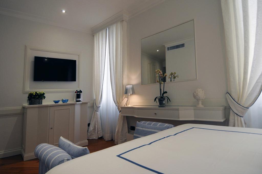 Suite Fontana Di Trevi Roma Habitación foto