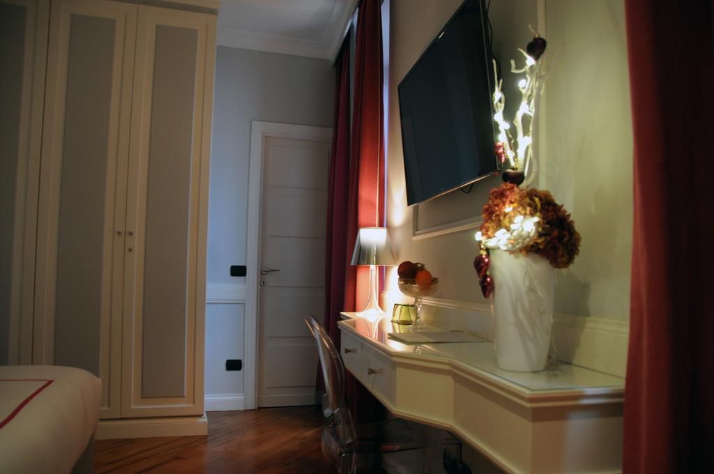Suite Fontana Di Trevi Roma Habitación foto