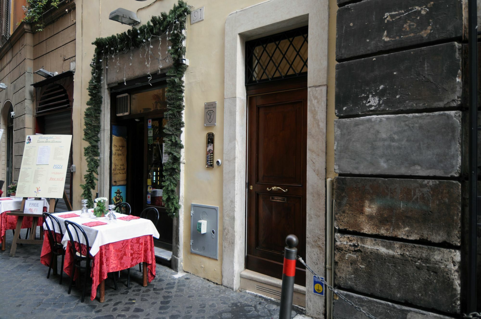Suite Fontana Di Trevi Roma Exterior foto